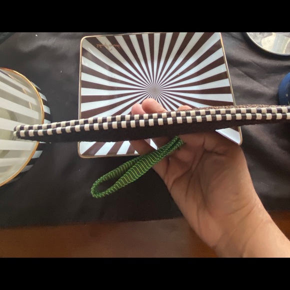 Henri Bendel wristlet